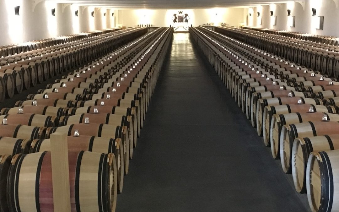 Das Barriquelager auf Chateau Mouton Rothschild im April 2019